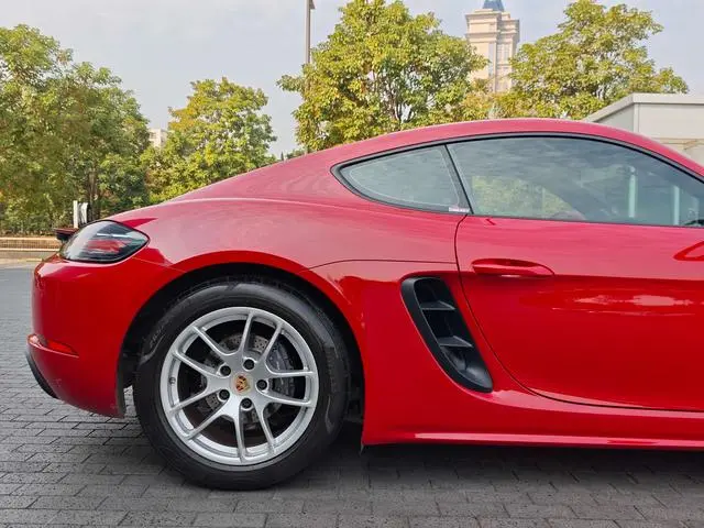 Porsche Porsche 718 Cayman 2.0T