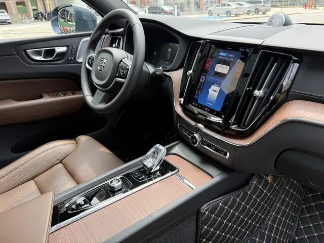 Volvo Volvo XC60 PHEV T8 four-wheel drive long battery life Zhiya Deluxe Edition