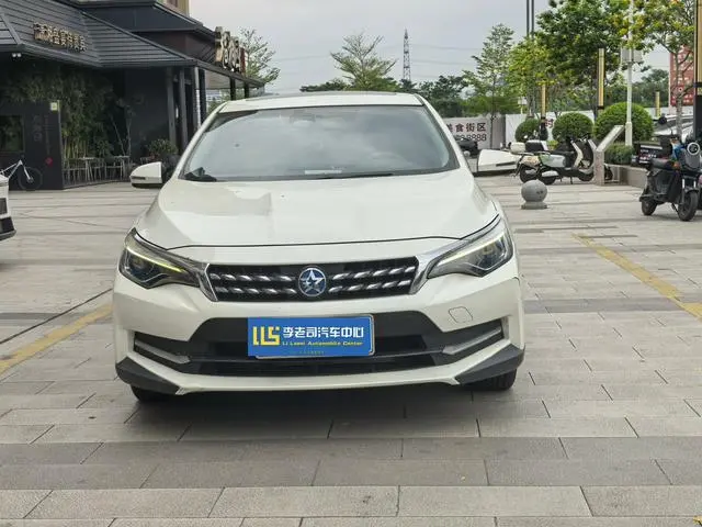 Venucia Qichen D60 1.6L XL CVT Zhilian Elite Edition