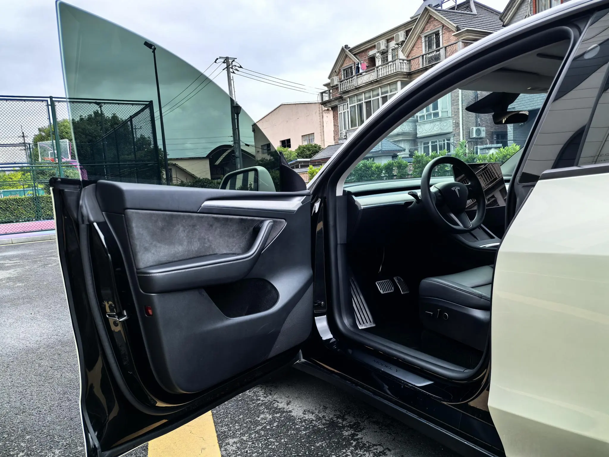 Tesla Model Y Rear-wheel drive version