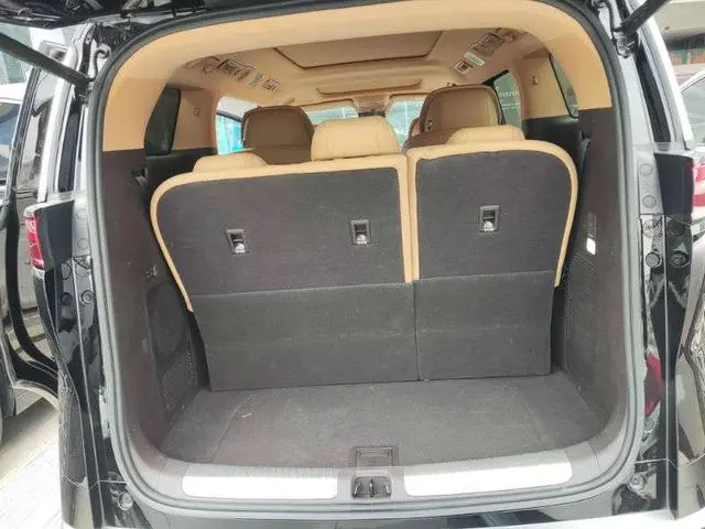 Denza Denza D9 EV Smart driving version 600 four-wheel drive flagship model