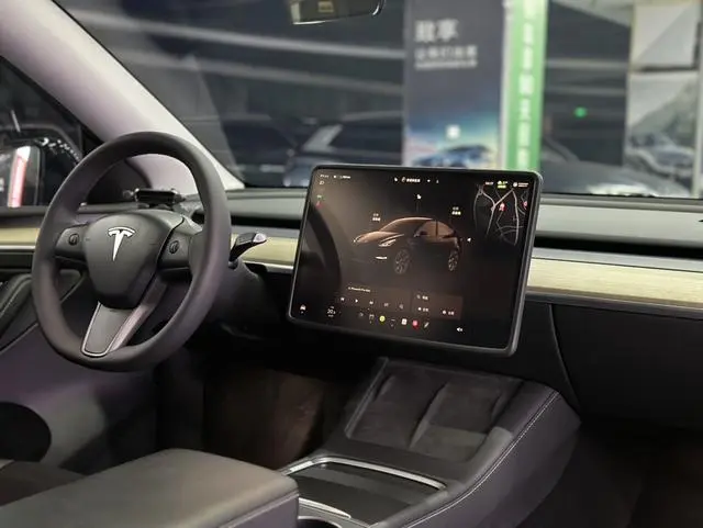 Tesla Model Y Facelifted rear-wheel drive version