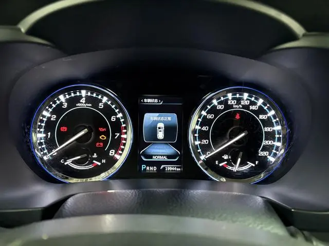 Changan Changan CS95 2.0T four-wheel drive Zhiyu Version