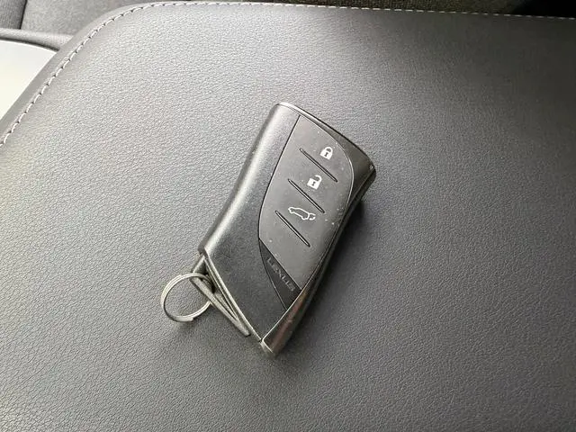 Lexus Lexus RZ 450e DIRECT4 vertical version