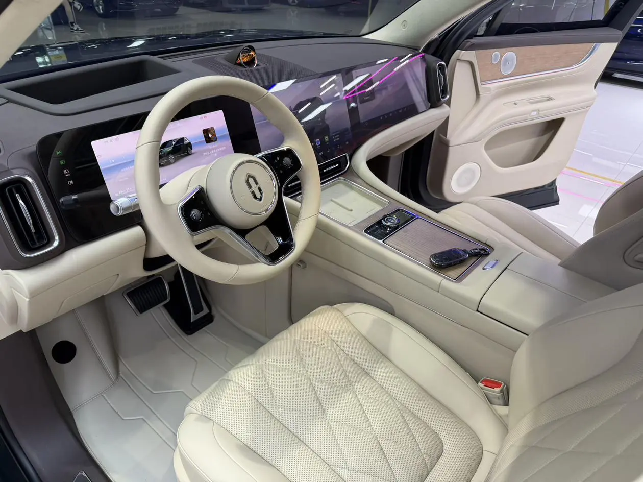 AITO Ask the world M9 Extended range Ultra six-seater version