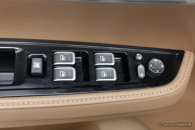 Haima Seahorse 7X 1.6TGDI automatic luxury 6-seater