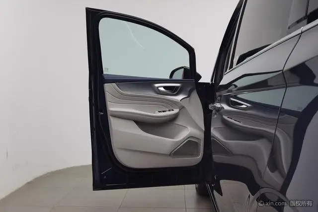Roewe Roewe iMAX8 400TGI Supreme Series Extreme Edition