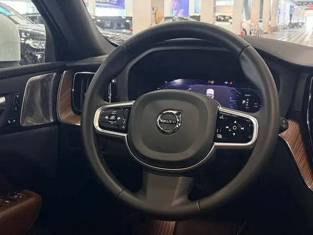 Volvo Volvo XC60 PHEV T8 four-wheel drive long battery life Zhiya Deluxe Edition