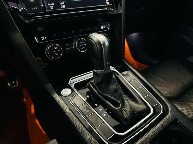 Volkswagen Volkswagen CC 330TSI Charm Edition Country VI