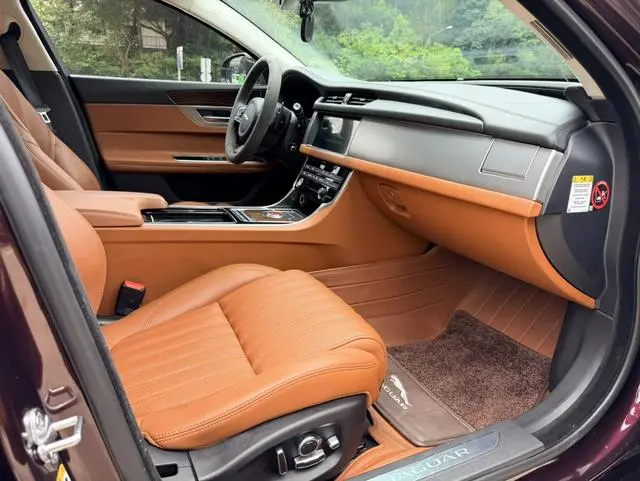 Jaguar Jaguar XFL XFL 2.0T 240PS Luxury Edition