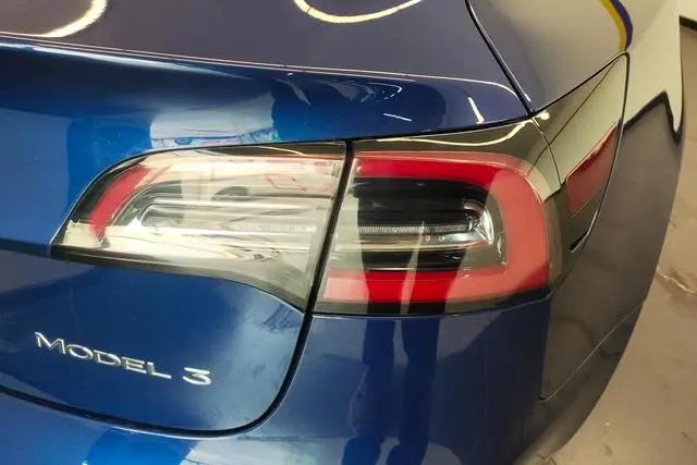 Tesla Model 3 Upgraded version of standard battery life rear drive