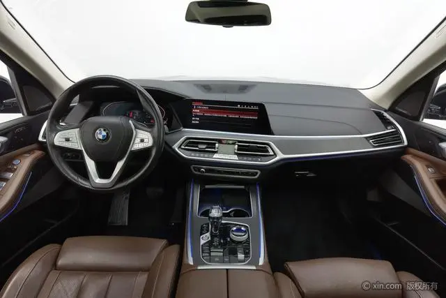 BMW BMW X7 xDrive40i Leading Luxury Set