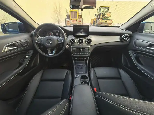 Mercedes-Benz Mercedes-Benz GLA GLA 220 4MATIC fashion type