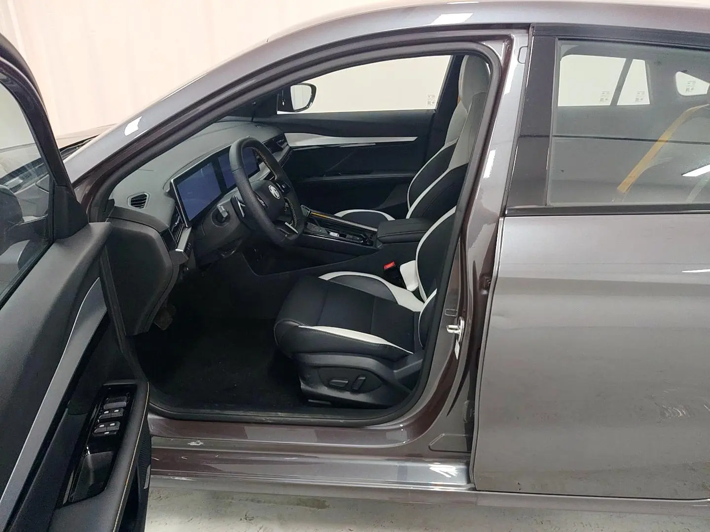 MG MG5 Scorpio 1.5T Trophy Sports Ultimate Edition