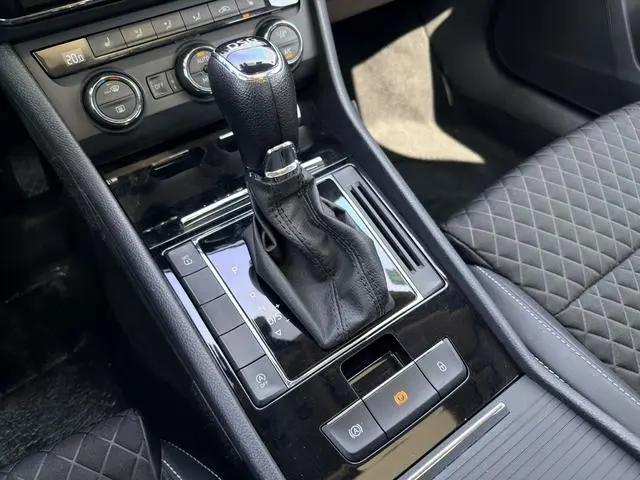 Skoda Speed pie ZI330 DSG Comfort Edition Country V