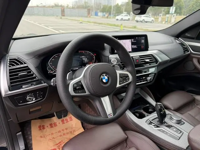 BMW BMW X4 xDrive25i M Sports Yao Ye Suit