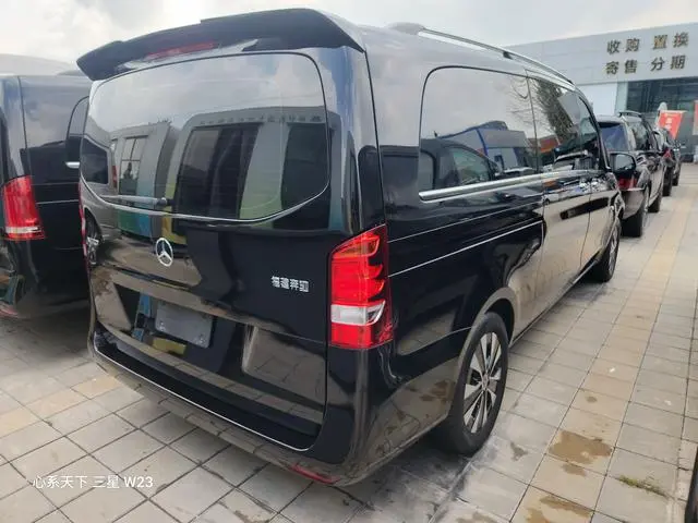 Mercedes-Benz Vito 2.0T Business Edition 7 Seats