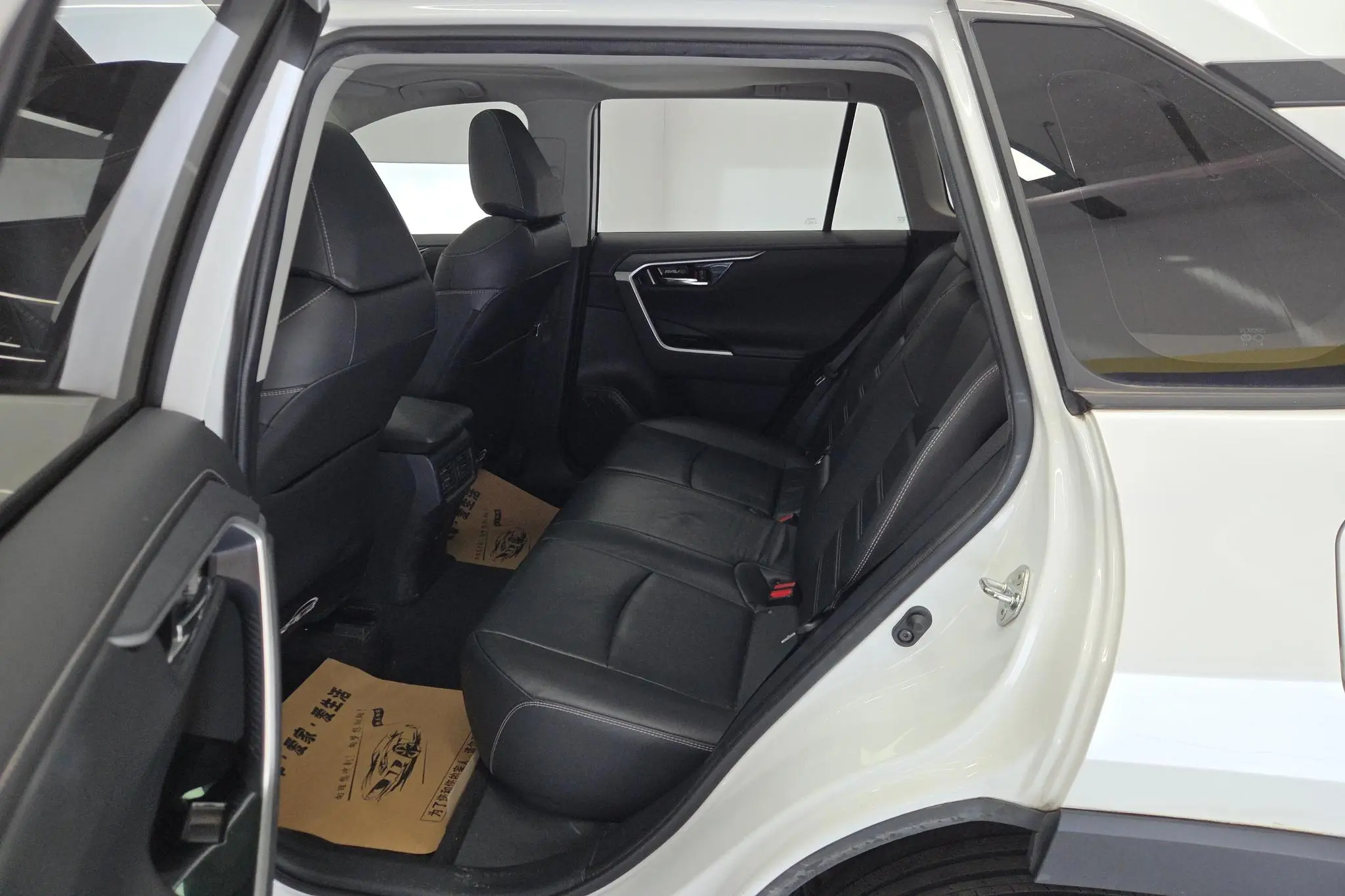 TOYOTA RAV4 Rongfang 2.0L CVT two-wheel drive fashion Plus version