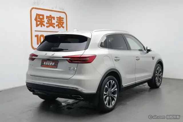 Hongqi Hongqi HS5 2.0T Zhilian flag collar four-wheel drive version