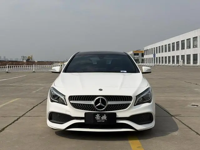 Mercedes-Benz Mercedes-Benz CLA CLA 200 fashion type