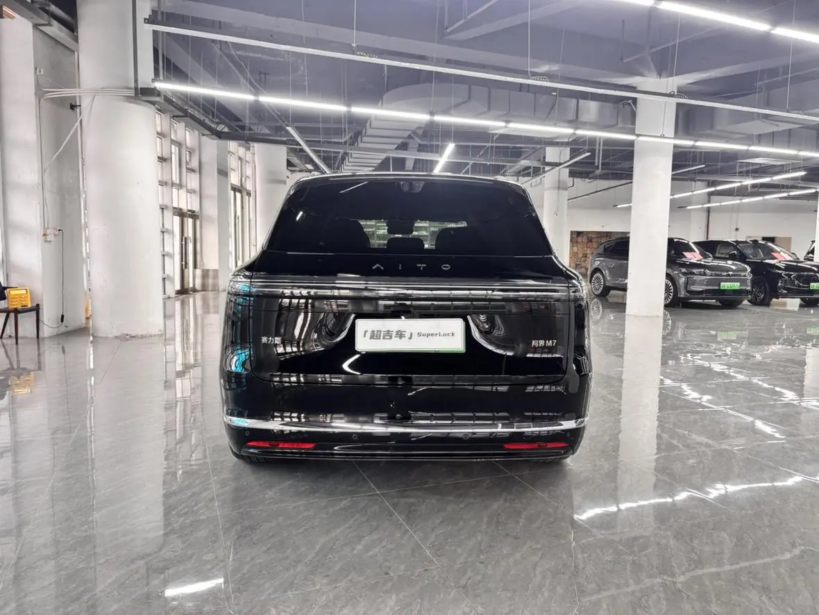 AITO Ask the world M7 Extended range Ultra five-seater four-wheel drive version