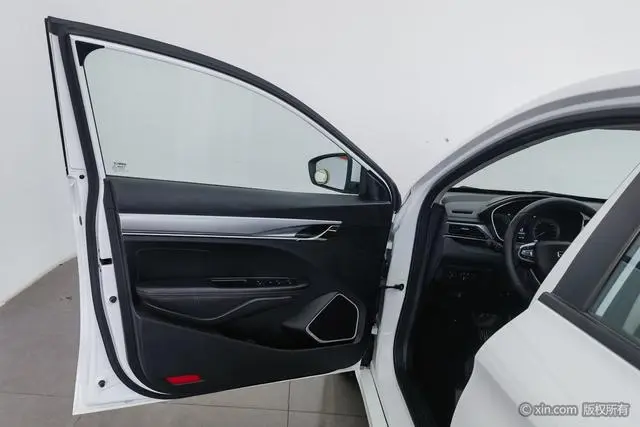 Geely Binrui 1.4T CVT luxury