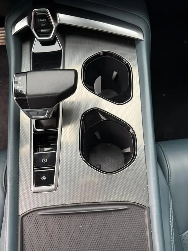 MG MG7 2.0T Automatic Beauty Hunting Luxury Edition