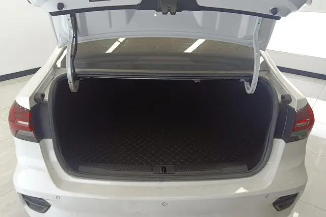 Roewe Roewe i5 1.5L CVT Diamond Edition