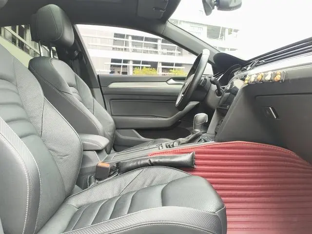 Volkswagen Volkswagen CC 330TSI Charm Edition Country VI
