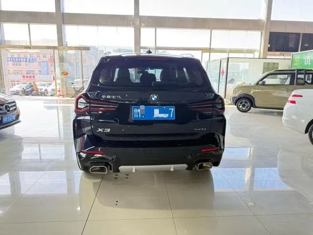 BMW BMW X3 Facelift xDrive25i M sports suit