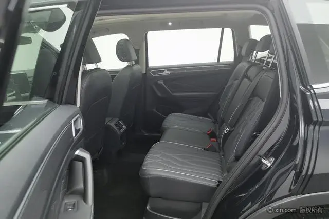 Volkswagen Tiguan L 330TSI two-wheel drive R-Line Premium edition