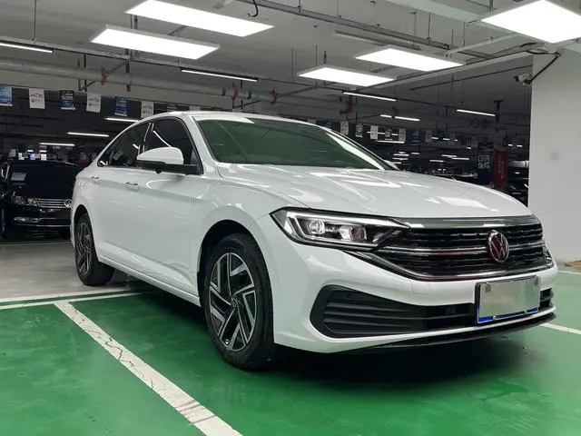 Volkswagen Sagitar Facelift Two 300TSI DSG Beyond Edition