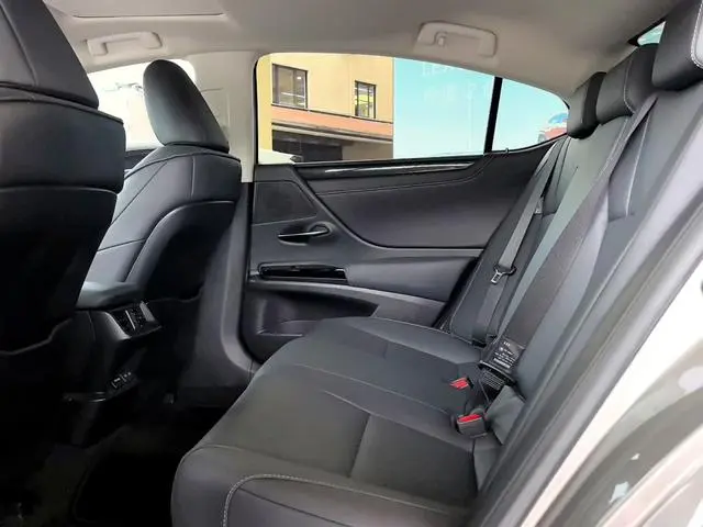 Lexus Lexus ES 200 Excellent Edition