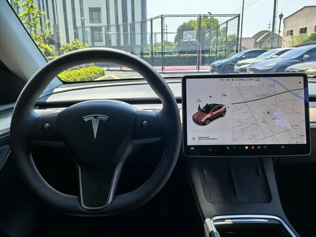Tesla Model Y Standard battery life, rear-wheel drive version
