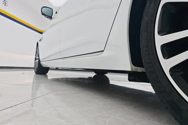 Jaguar Jaguar XFL 2.0T P250 two-wheel drive Exclusive Deluxe Edition