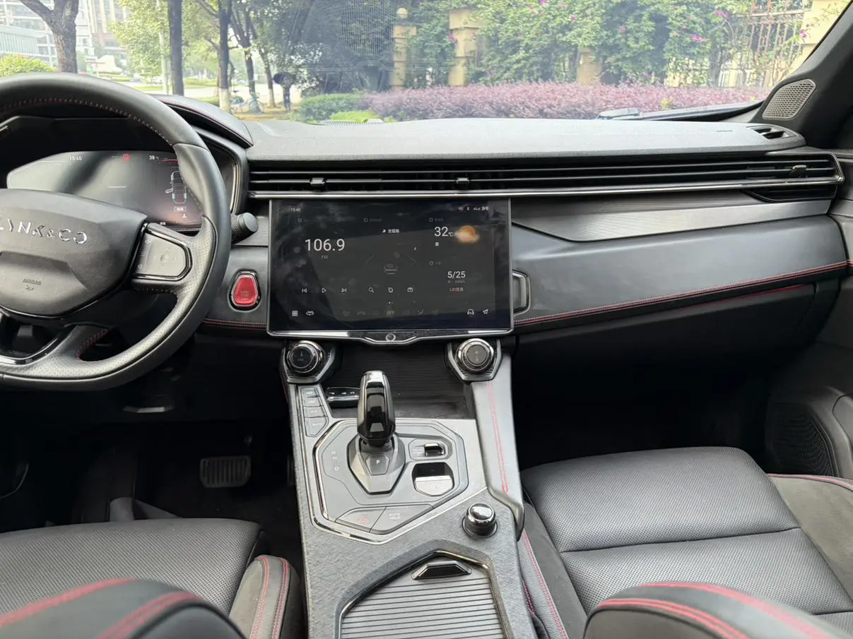 LYNK & CO Lynk 05 2.0TD four-wheel drive Jin Plus
