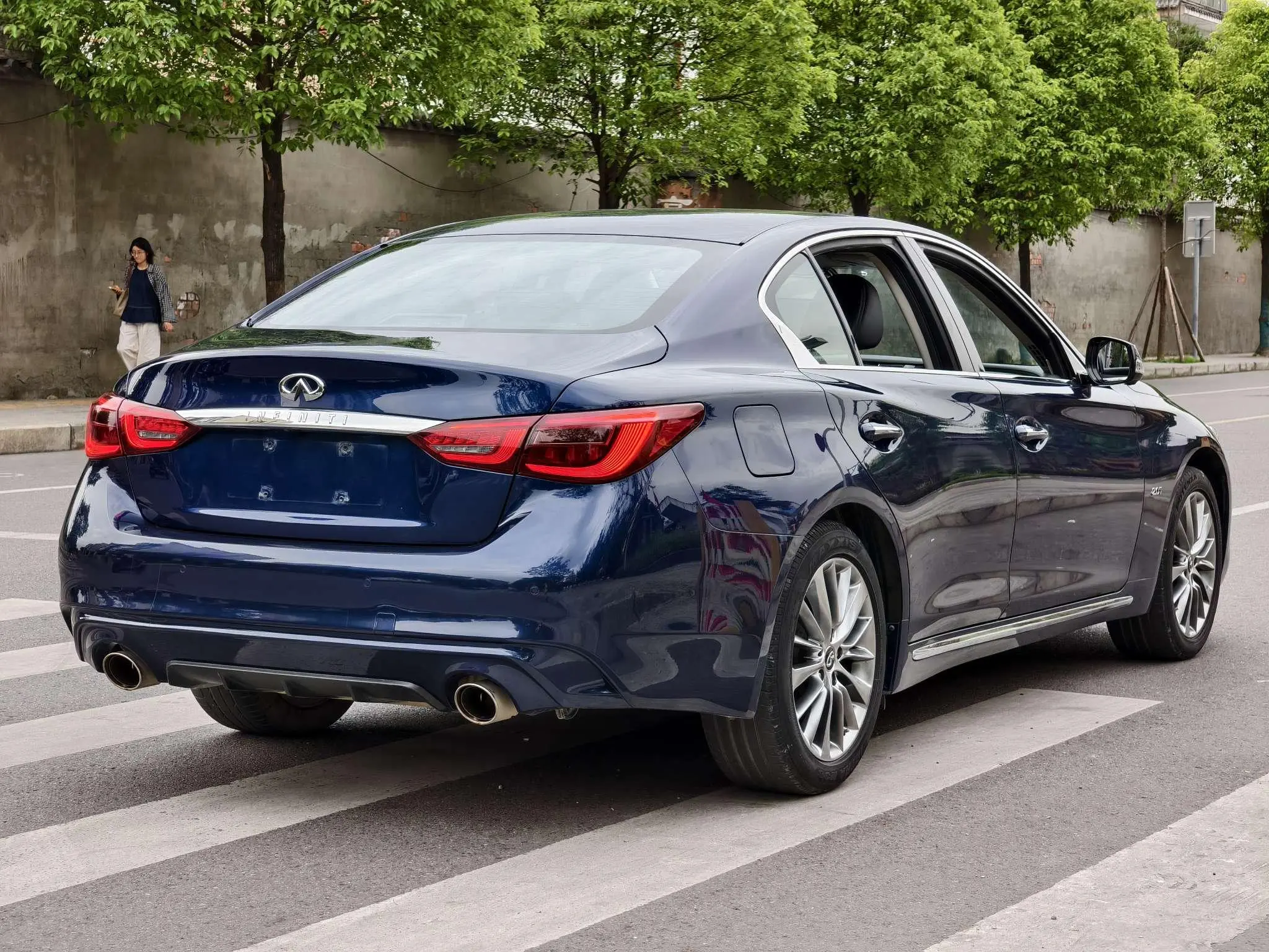 Infiniti Infiniti Q50L 2.0T Premium Version Country VI