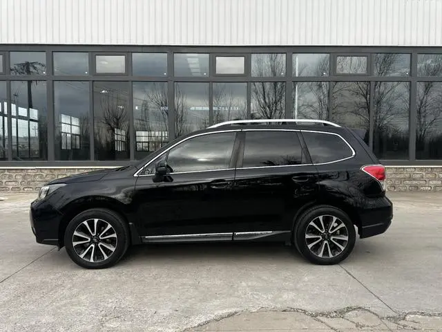 Subaru FORESTER Forester 2.5i Premium Navigation Version