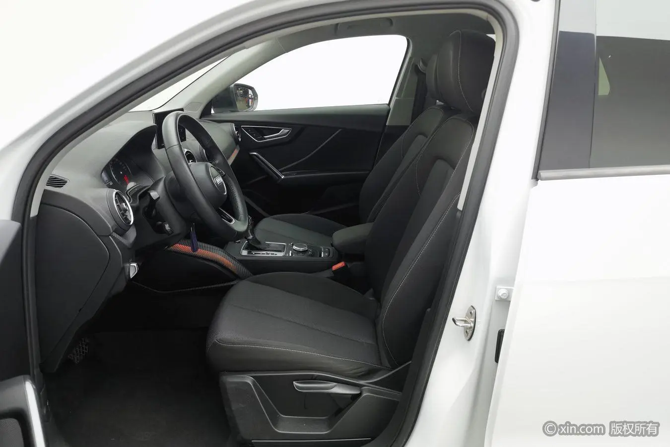 Audi Audi Q2L 35TFSI listing Exclusive Edition Country V