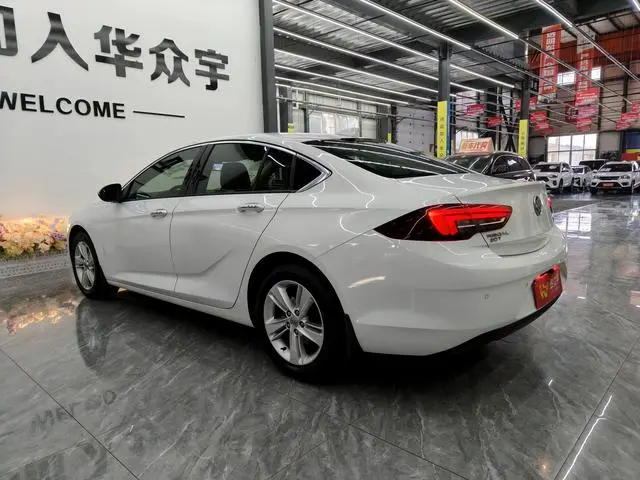 Buick Regal 20T Elite Country VI