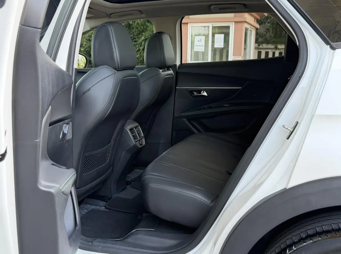 Peugeot Peugeot 4008 360THP Strength Edition
