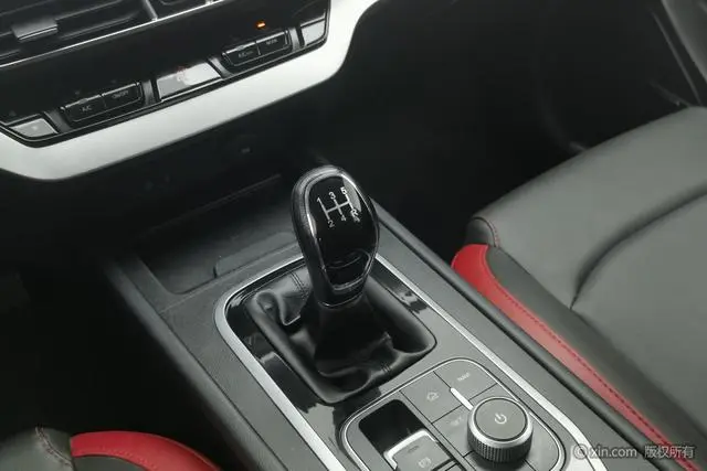 Cowing Xuanjie Facelift 1.5L manual tide