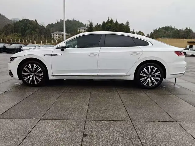 Volkswagen Volkswagen CC 330TSI Charm Edition Country VI