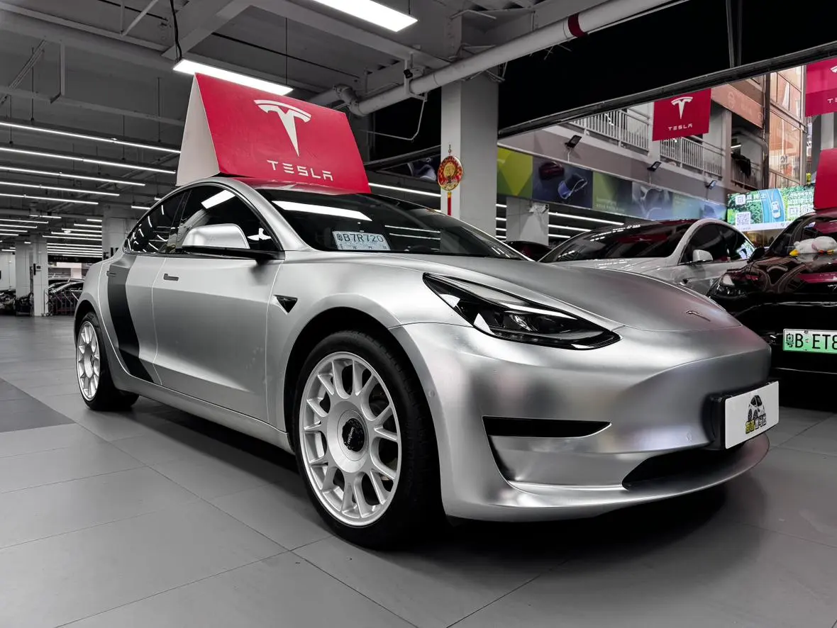 Tesla Model 3 Upgraded version of standard battery life rear drive