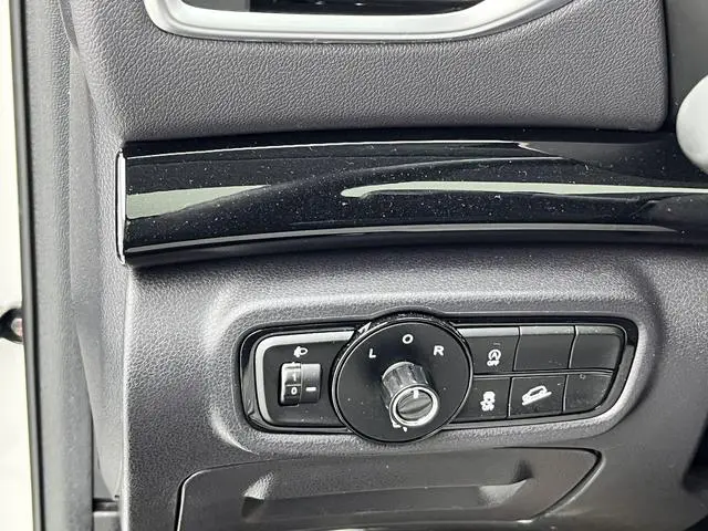 GAC Trumpchi GS4 270T automatic two-wheel drive luxury smart version