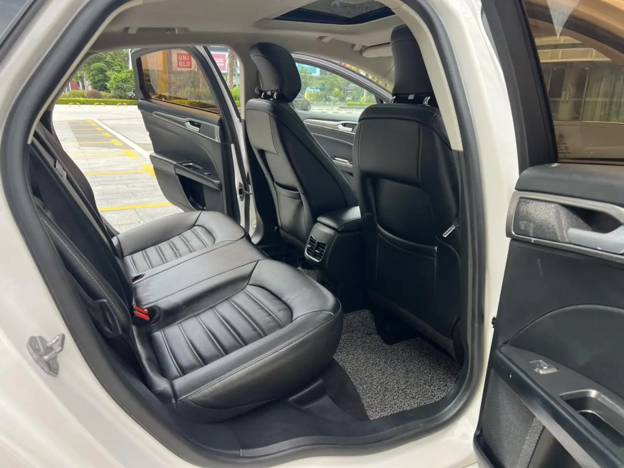 Ford Mondeo EcoBoost 180 Luxury
