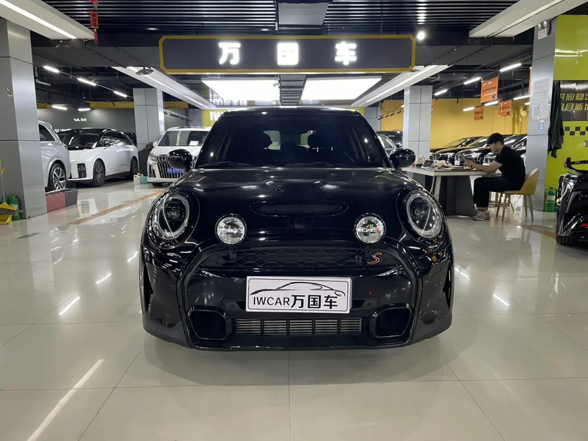 MINI MINI 2.0T COOPERS Artist five-door version