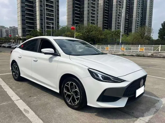 MG MG5 180DVVT CVT Youth Deluxe Edition
