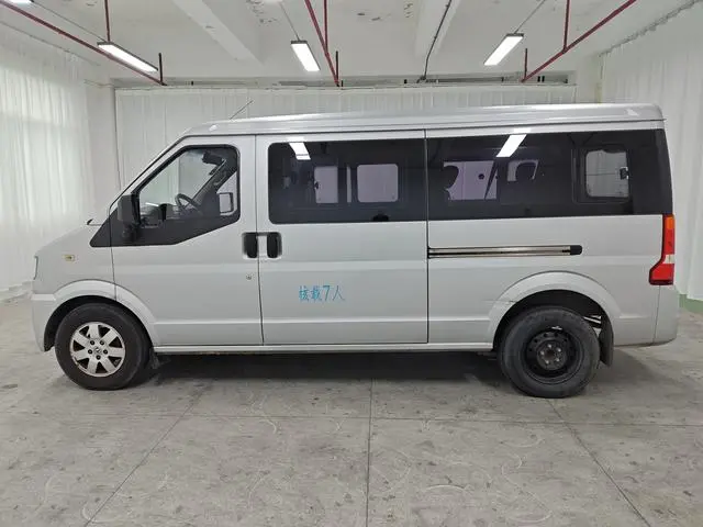 Dongfeng Xiaokang Dongfeng Xiaokang C56 1.5L luxury I DK15C