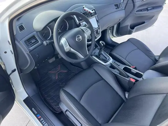 Nissan TIIDA 1.6L CVT Cool Version